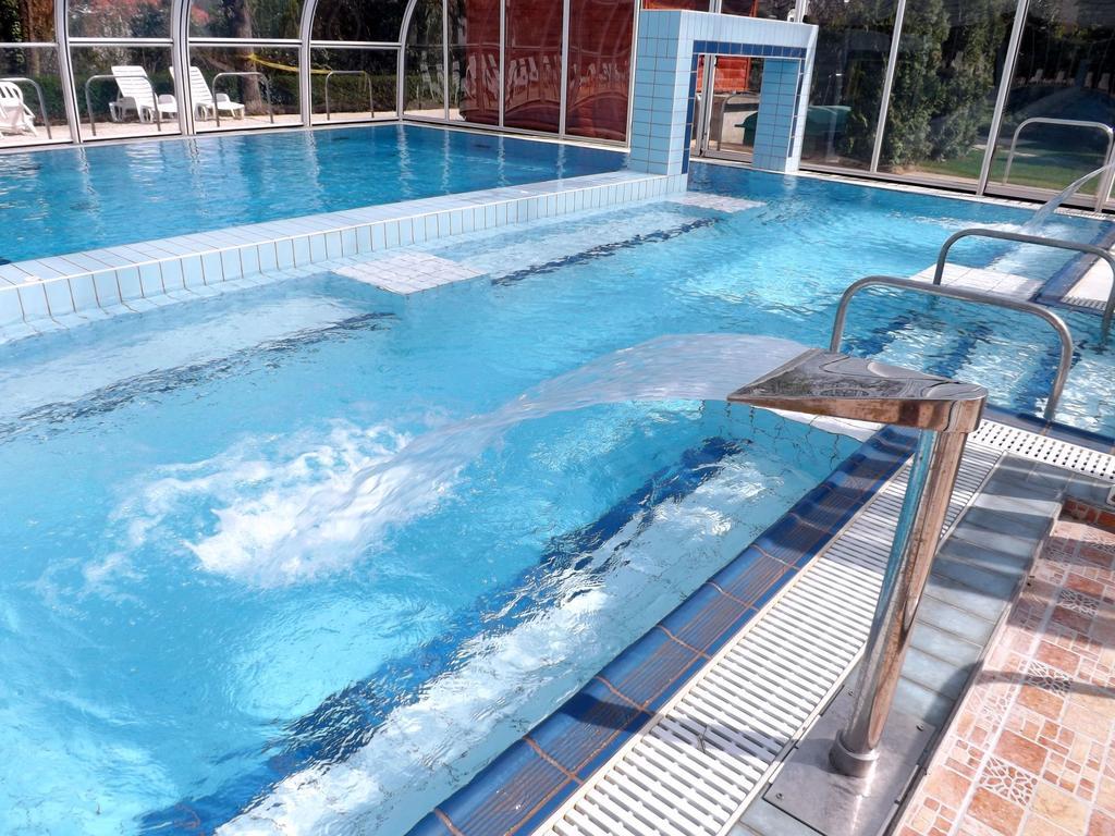 Hotel Aquamarin เฮวิซ ภายนอก รูปภาพ